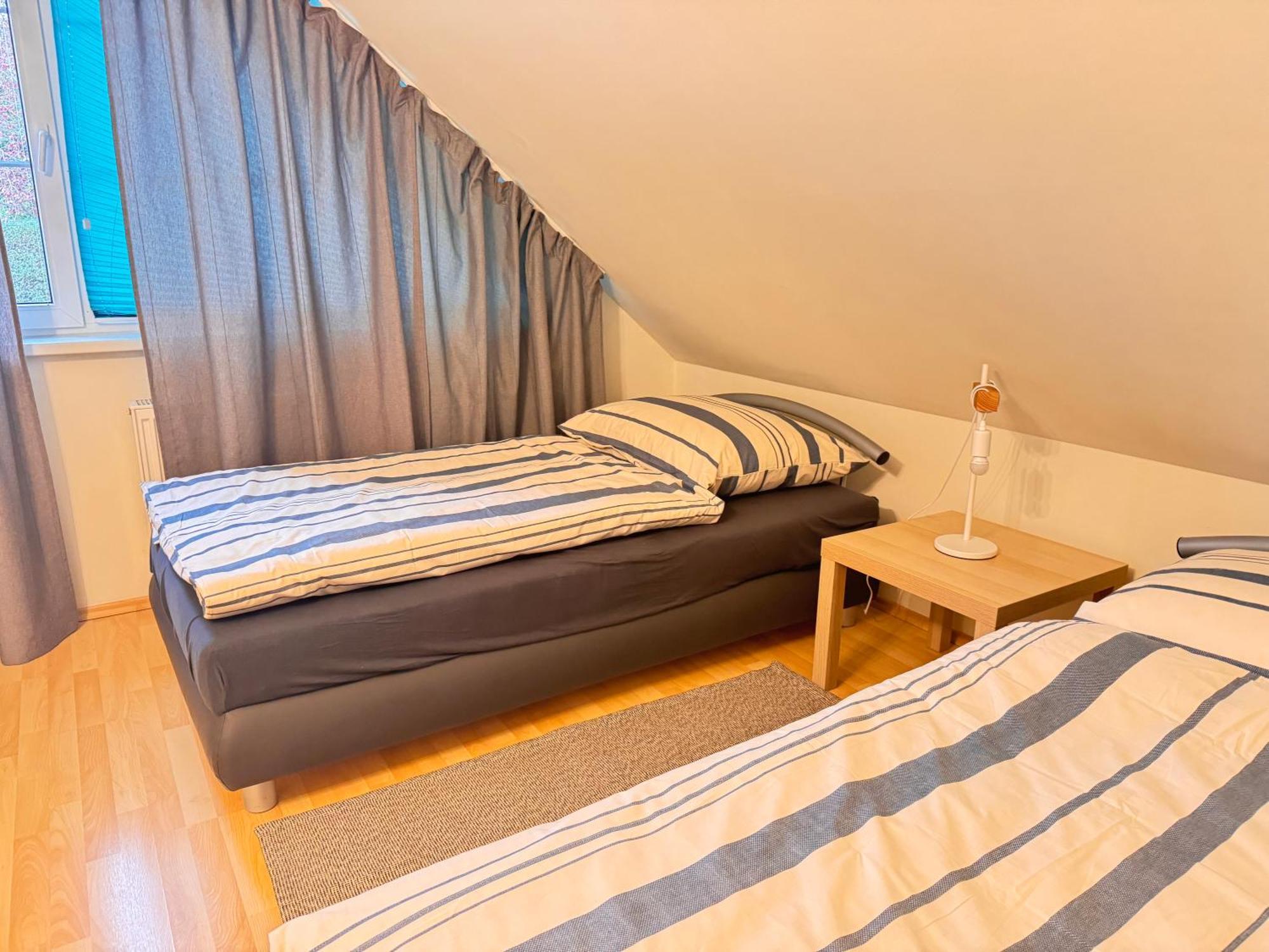Diamondvilla, 4 Bedroom Apartment, Garden & Spa Praha Bagian luar foto