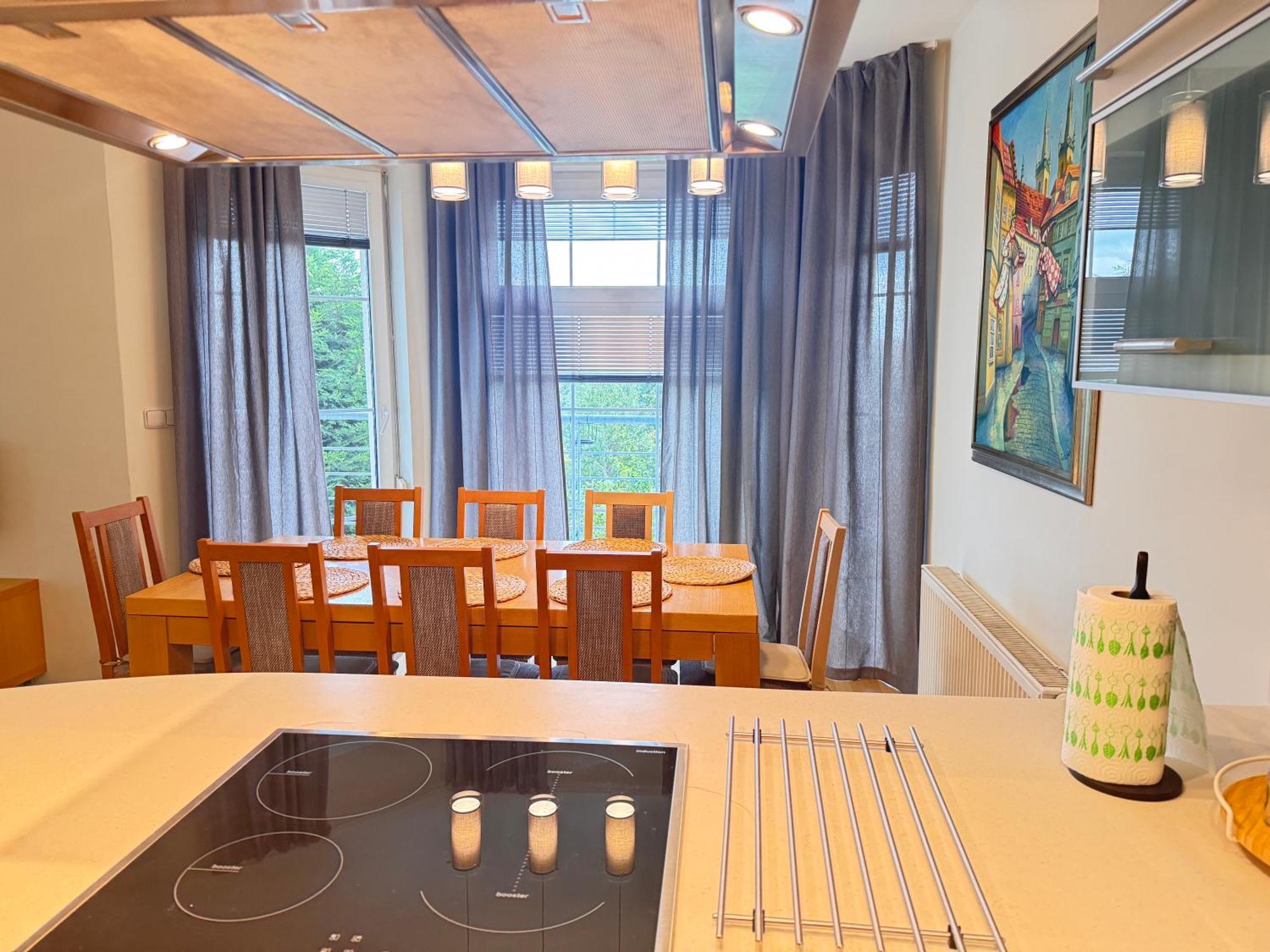 Diamondvilla, 4 Bedroom Apartment, Garden & Spa Praha Bagian luar foto