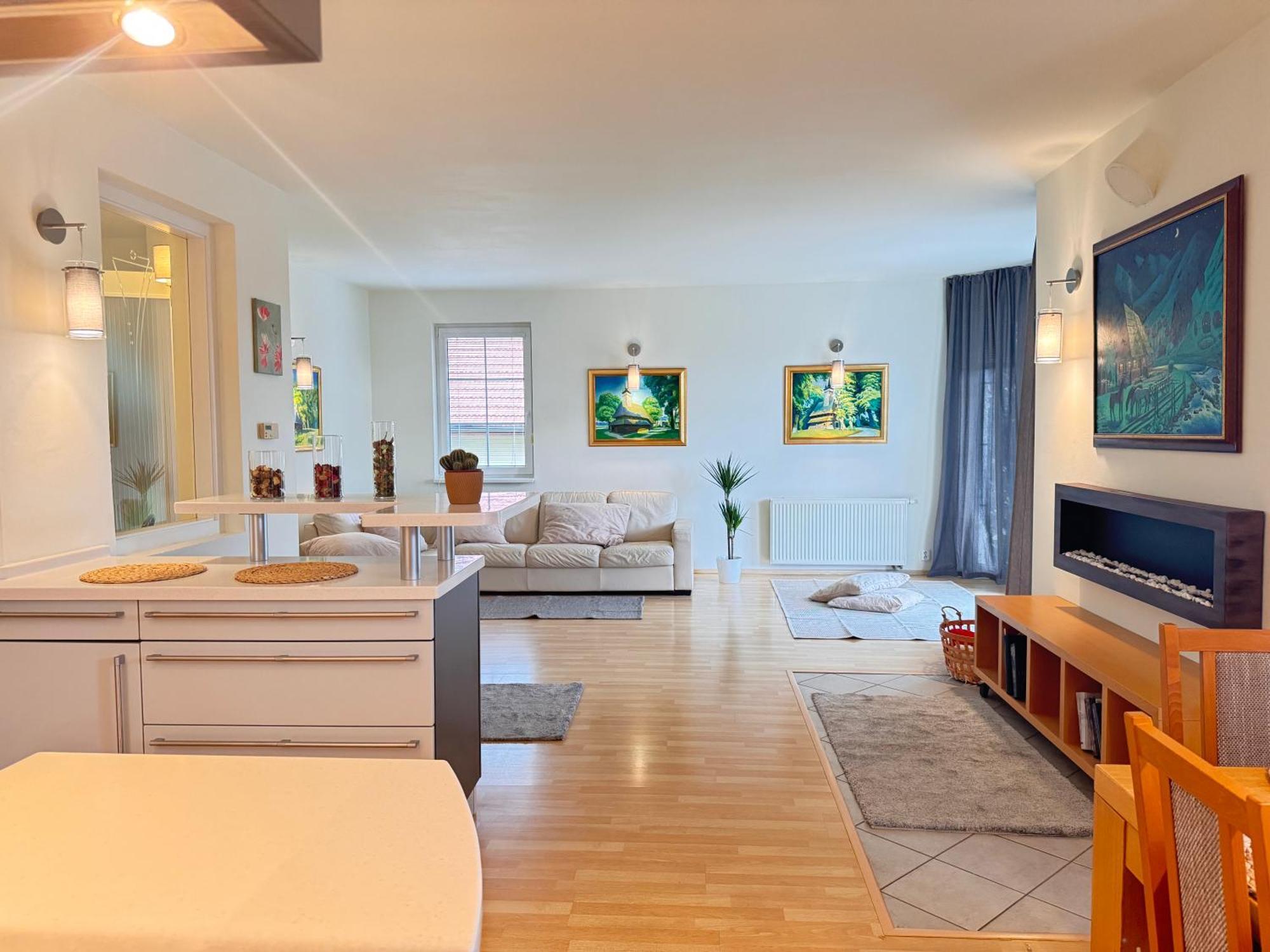Diamondvilla, 4 Bedroom Apartment, Garden & Spa Praha Bagian luar foto