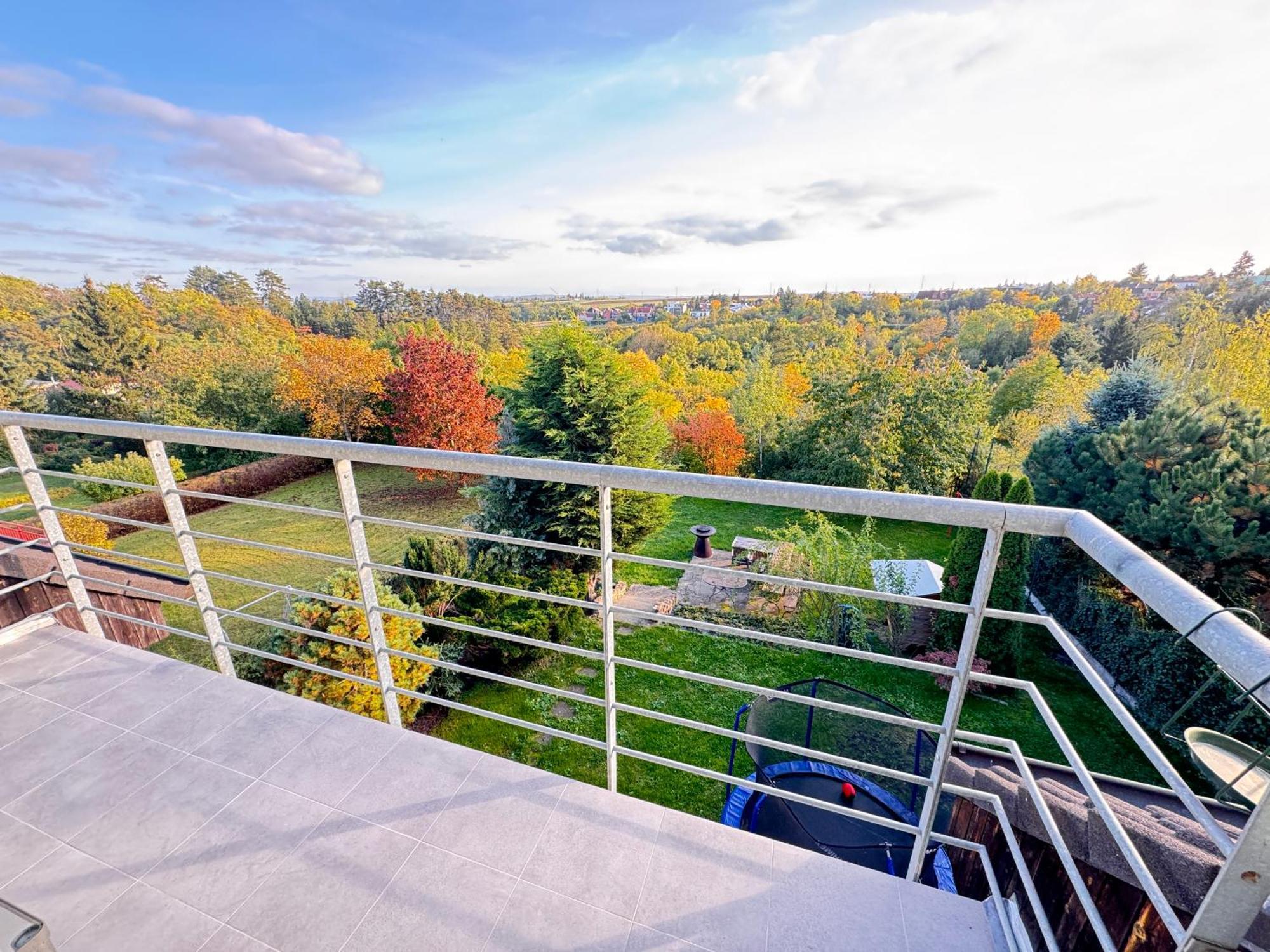 Diamondvilla, 4 Bedroom Apartment, Garden & Spa Praha Bagian luar foto