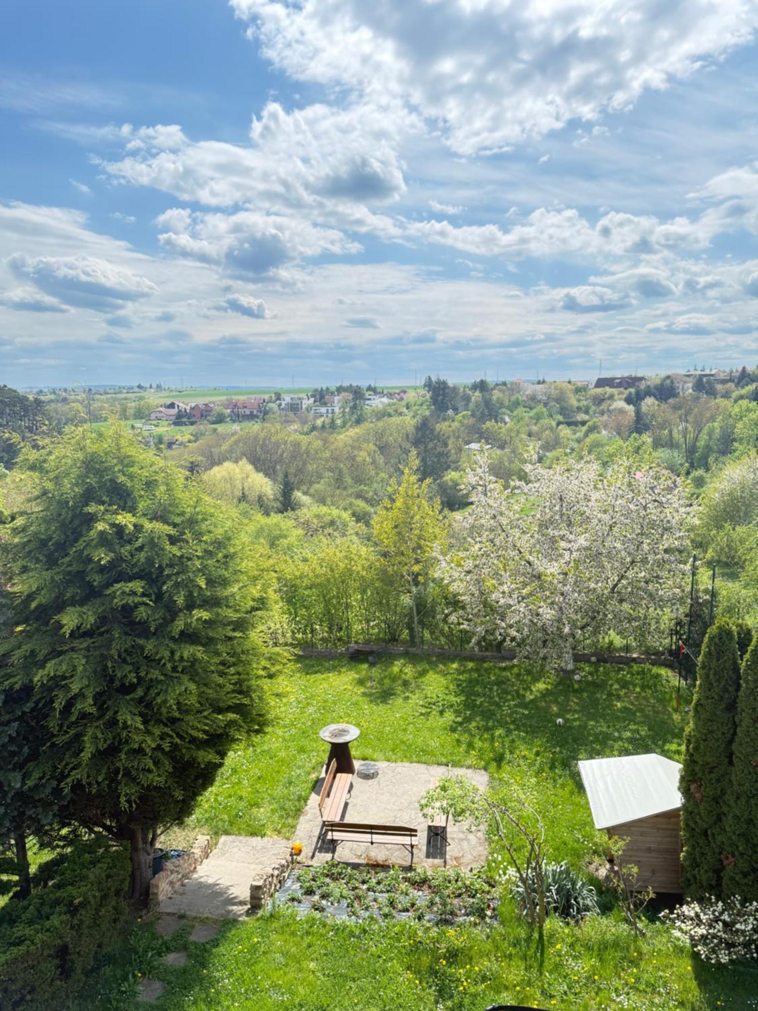 Diamondvilla, 4 Bedroom Apartment, Garden & Spa Praha Bagian luar foto