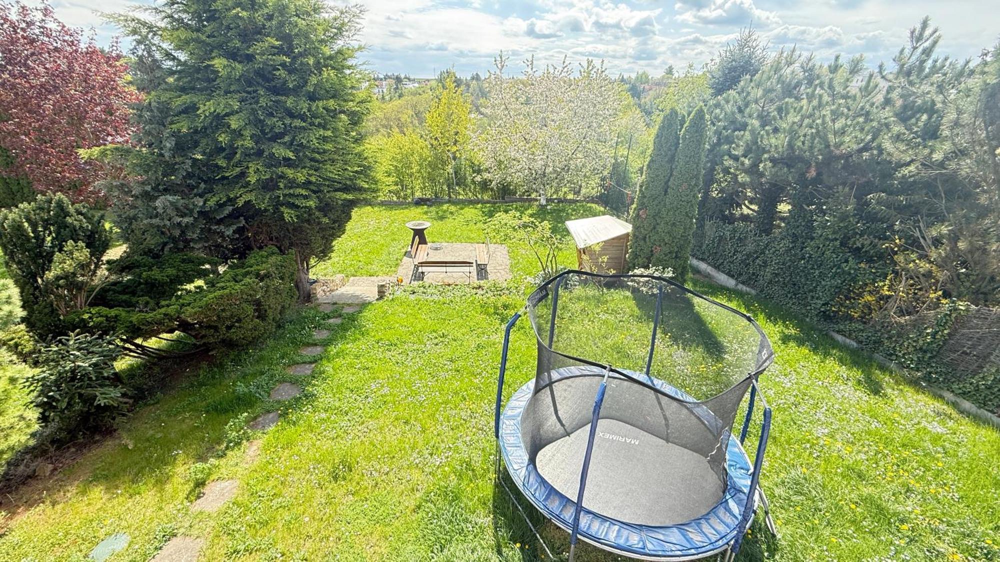 Diamondvilla, 4 Bedroom Apartment, Garden & Spa Praha Bagian luar foto